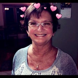 Meet your Posher, Deborah